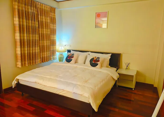 At Sathon Aparthotel *